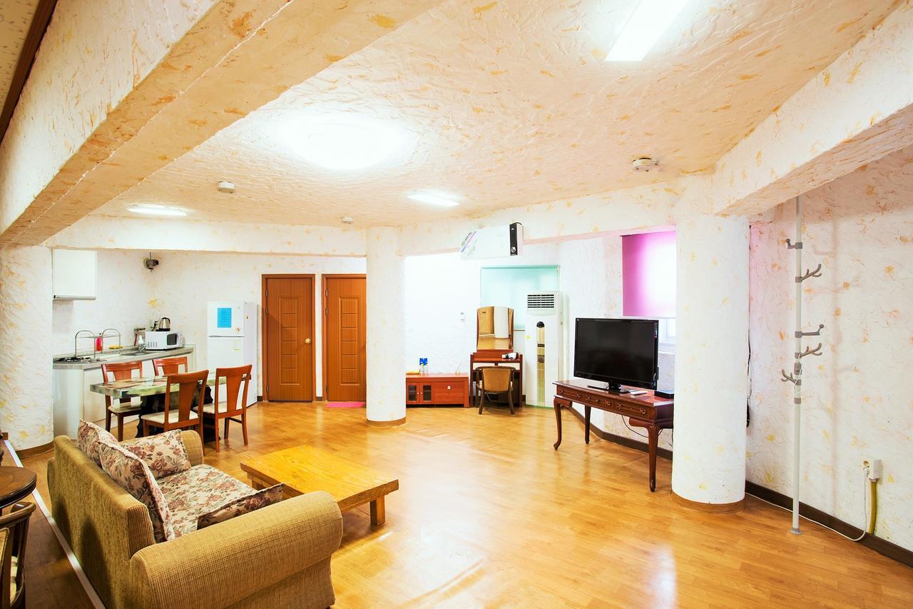 Lasania Resort Сеогвипо Екстериор снимка