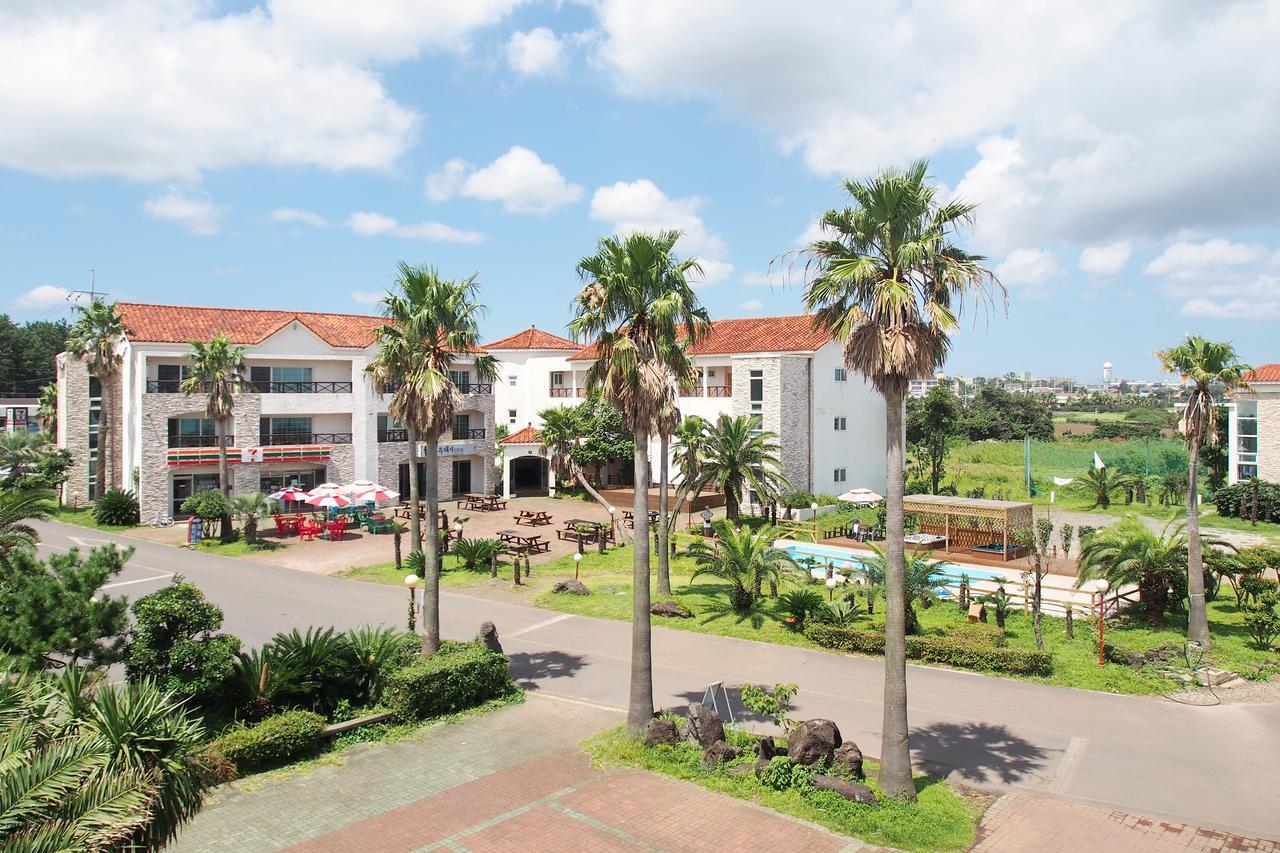 Lasania Resort Сеогвипо Екстериор снимка