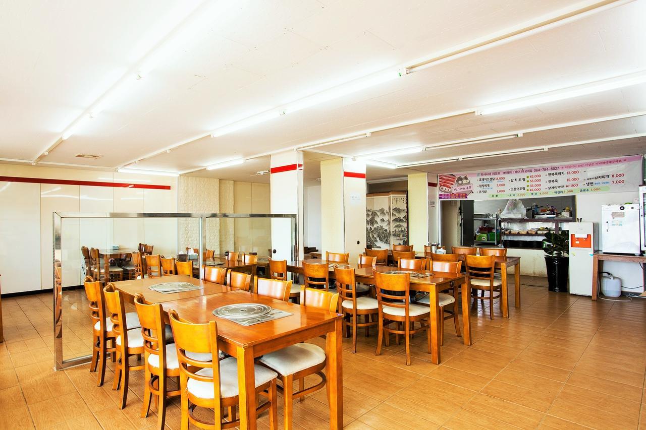 Lasania Resort Сеогвипо Екстериор снимка