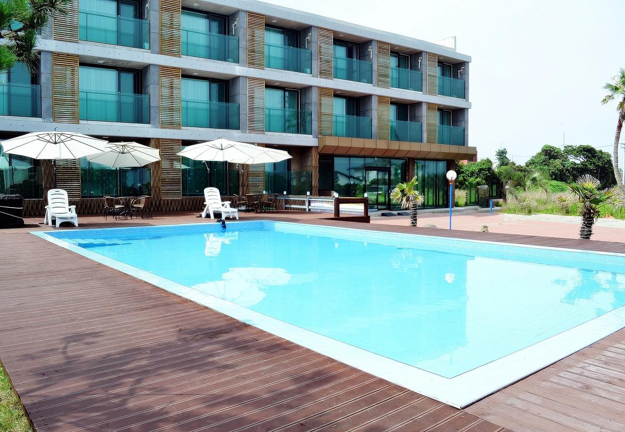Lasania Resort Сеогвипо Екстериор снимка