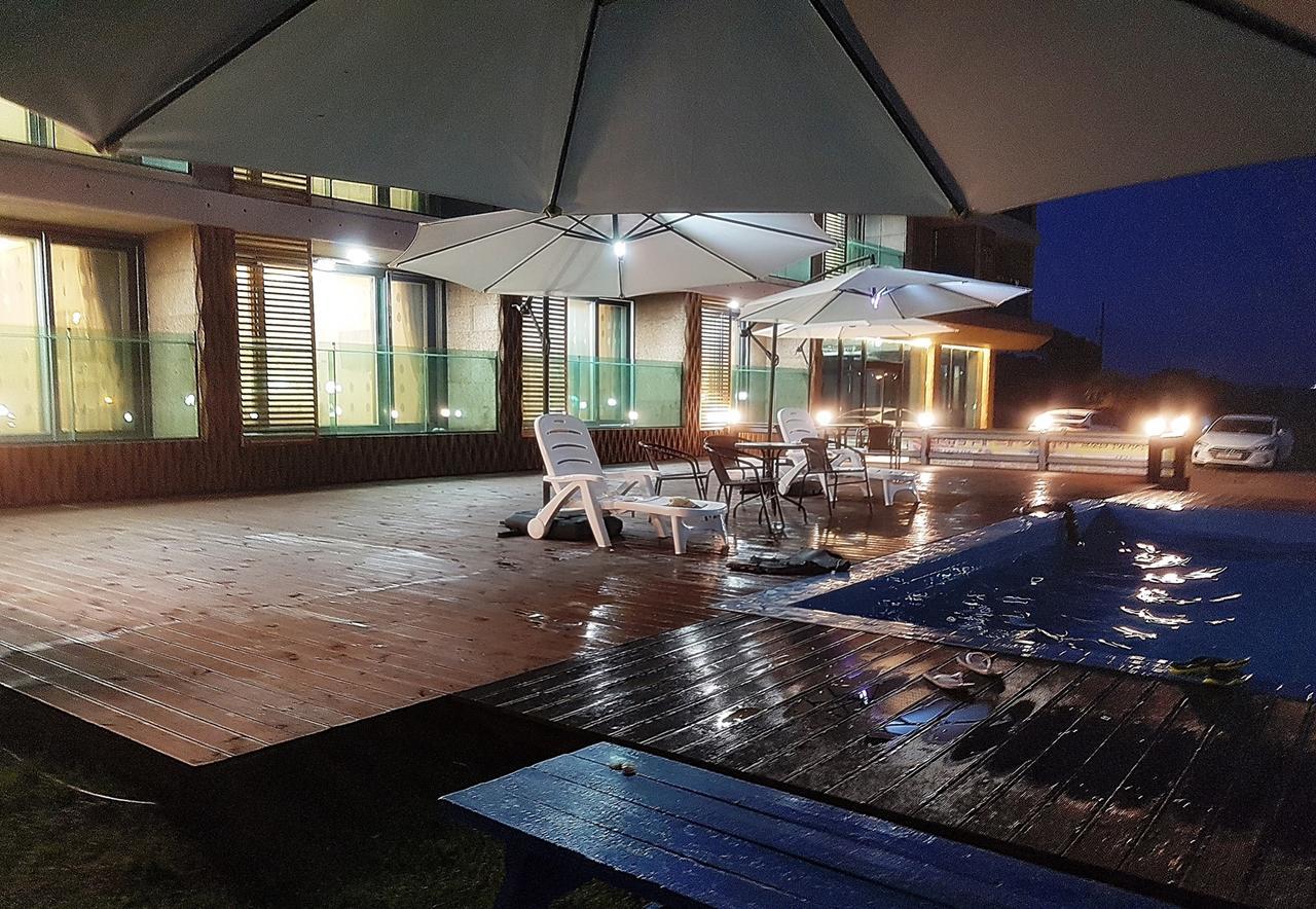 Lasania Resort Сеогвипо Екстериор снимка