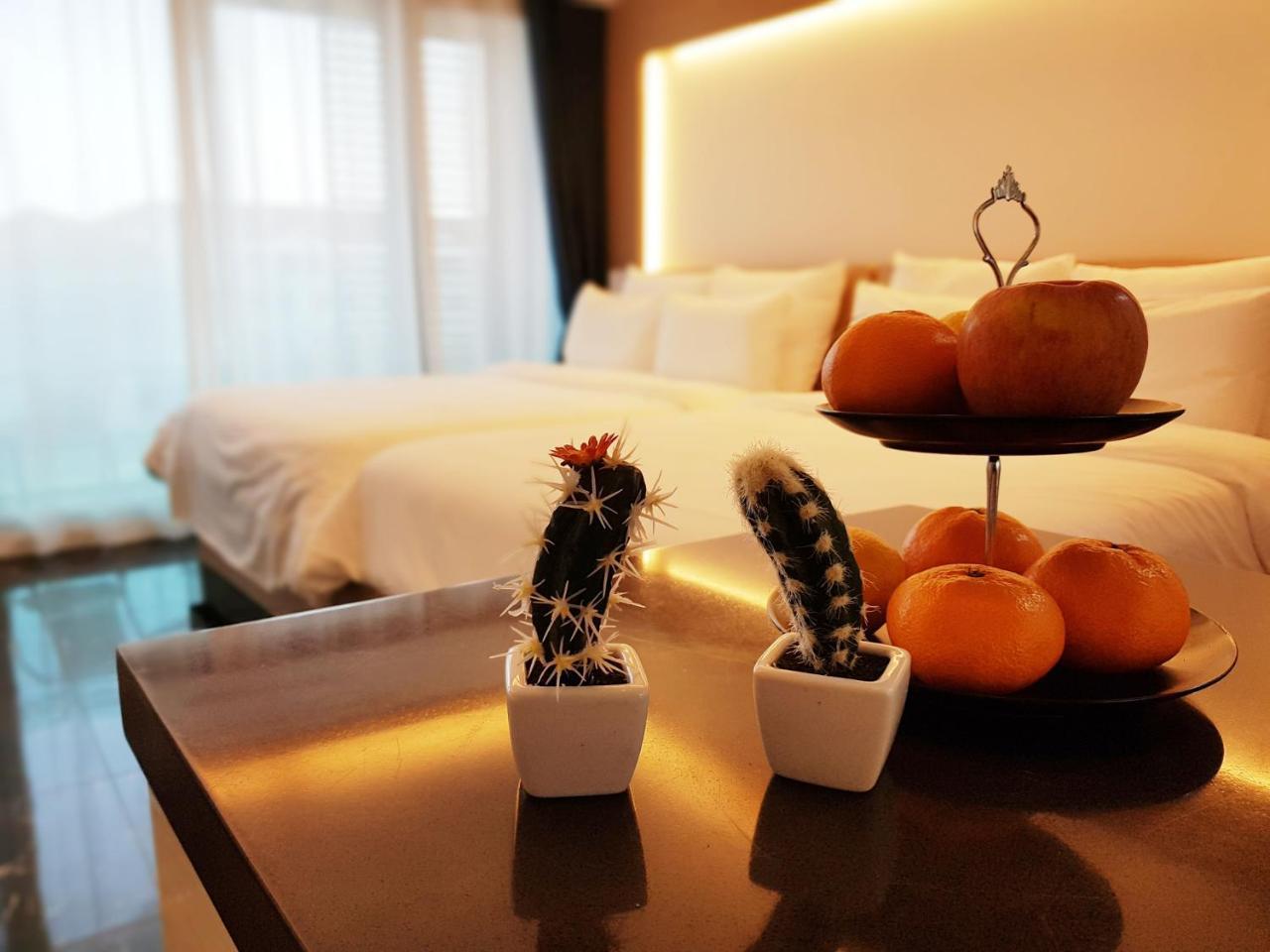 Lasania Resort Сеогвипо Екстериор снимка