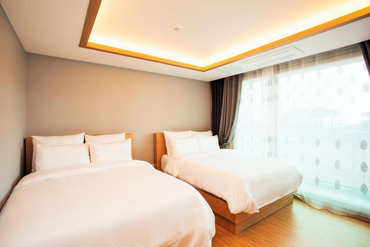 Lasania Resort Сеогвипо Екстериор снимка